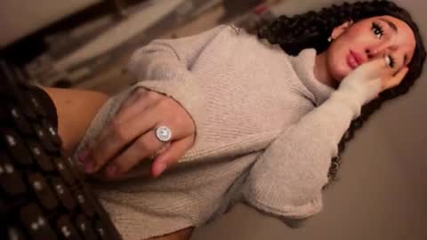 ALMIGHTY GODDESS VALENTINA online show from 10.17.25