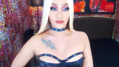 KYLIE BELLA  TS online show from 02.09.25