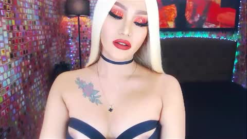 KYLIE BELLA  TS online show from 02.11.25