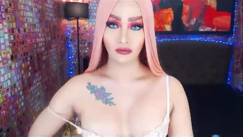 KYLIE BELLA  TS online show from 02.19.25