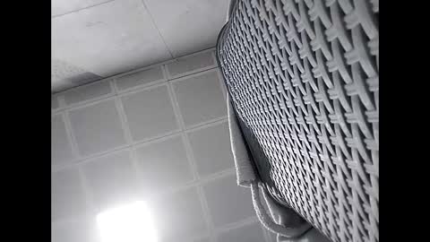 Snapshot of trapper727272 chatting on 01.28.25 Big Head Cock online show from 01.28.25