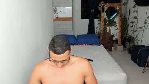 Snapshot of travis_bakerr chatting on 01.23.25 travis bakerr online show from 01.23.25