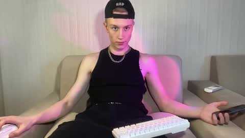 Travis online show from 04.26.26