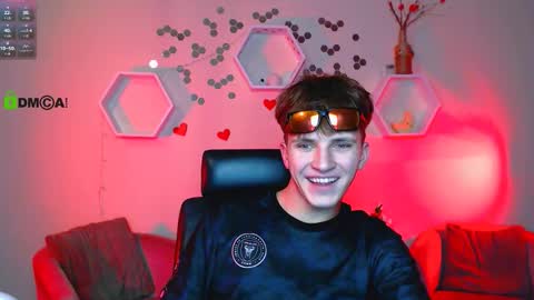 Travis online show from 10.15.25