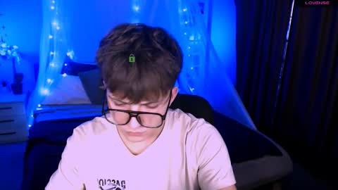 Travis online show from 11.24.25