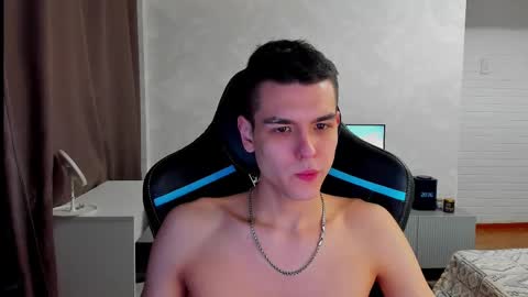 travisrivas online show from 03.04.25