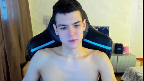 travisrivas online show from 03.12.25