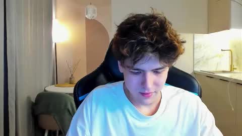 travisrivas online show from 10.02.25