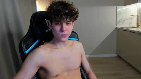 travisrivas online show from 10.16.25