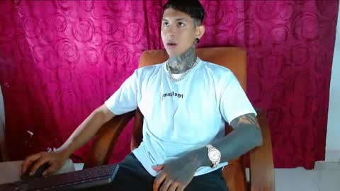 Snapshot of travistanner28 chatting on 01.02.25 TRAV - INDEPENDENT MODEL online show from 01.02.25