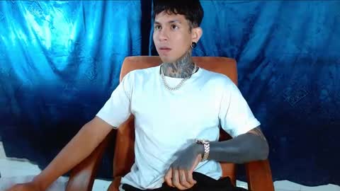 Snapshot of travistanner28 chatting on 01.08.25 TRAV - INDEPENDENT MODEL online show from 01.08.25