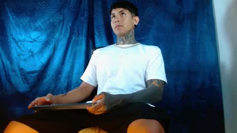 Snapshot of travistanner28 chatting on 02.04.25 TRAV - INDEPENDENT MODEL online show from 02.04.25