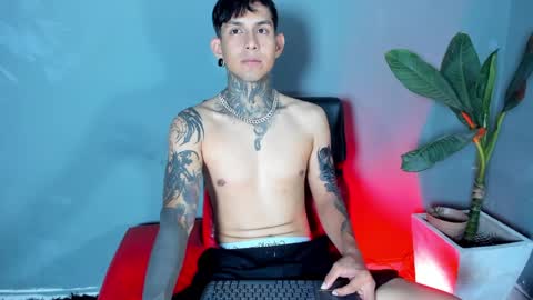Snapshot of travistanner28 chatting on 03.12.25 TRAV - INDEPENDENT MODEL online show from 03.12.25
