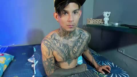 Snapshot of travistanner28 chatting on 09.15.25 TRAV - INDEPENDENT MODEL online show from 09.15.25