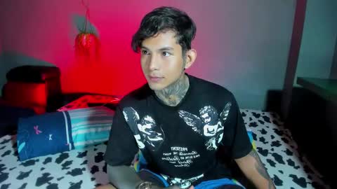 Snapshot of travistanner28 chatting on 10.06.25 TRAV - INDEPENDENT MODEL online show from 10.06.25