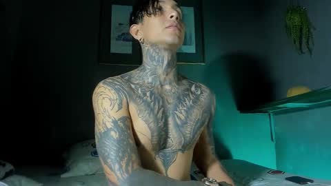 Snapshot of travistanner28 chatting on 10.13.25 TRAV - INDEPENDENT MODEL online show from 10.13.25