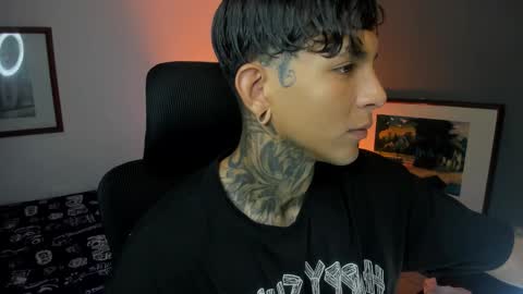 Snapshot of travistanner28 chatting on 11.07.25 TRAV - INDEPENDENT MODEL online show from 11.07.25