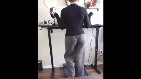 Snapshot of treadmillprincess chatting on 04.25.26 treadmillprincess online show from 04.25.26