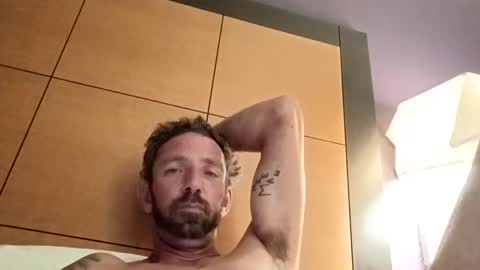 Snapshot of treedude303720 chatting on 09.19.25 treedude303720 online show from 09.19.25