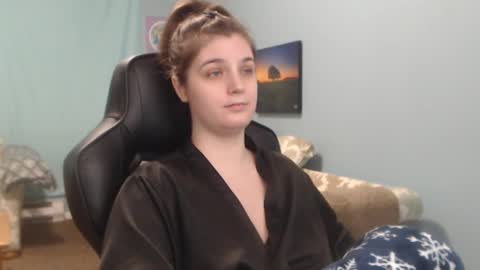 TreeJeanne online show from 02.15.25