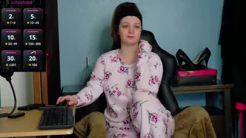 TreeJeanne online show from 10.12.25