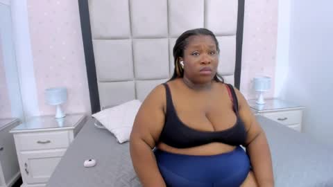 Treisy Vixen big ass online show from 05.27.26