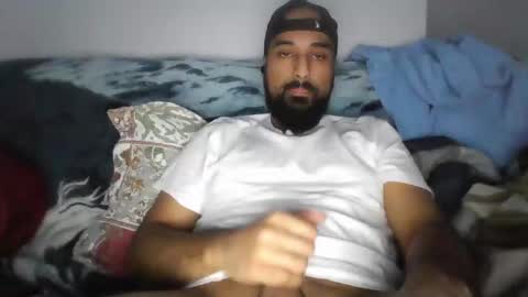 Snapshot of treygillz chatting on 12.02.24 TRY GLL online show from 12.02.24