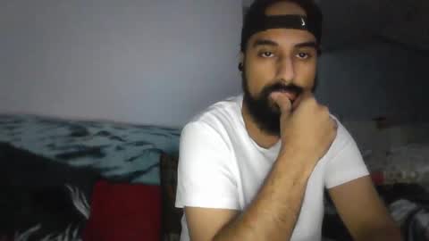 Snapshot of treygillz chatting on 01.02.25 TRY GLL online show from 01.02.25