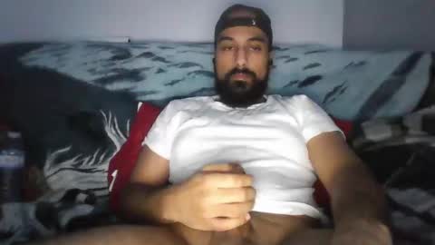 Snapshot of treygillz chatting on 01.08.25 TRY GLL online show from 01.08.25