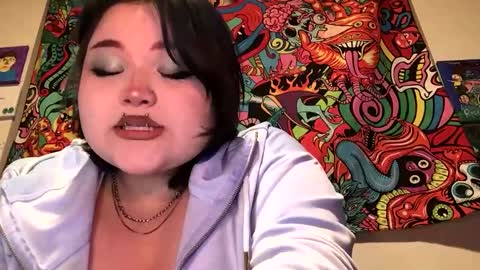 Trixie online show from 12.09.24