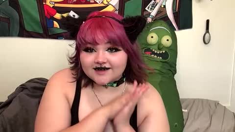 Trixie online show from 02.21.25
