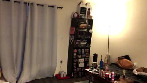 Trixie online show from 02.28.25