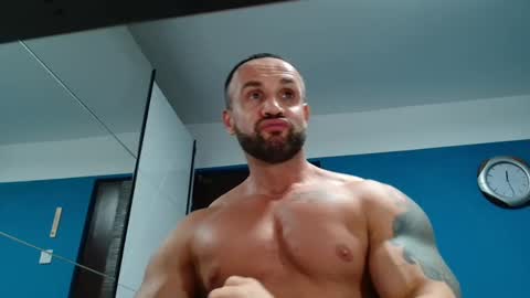Snapshot of tridentmuscles chatting on 12.27.24 tridentmuscles online show from 12.27.24