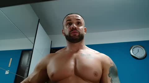 Snapshot of tridentmuscles chatting on 01.02.25 tridentmuscles online show from 01.02.25