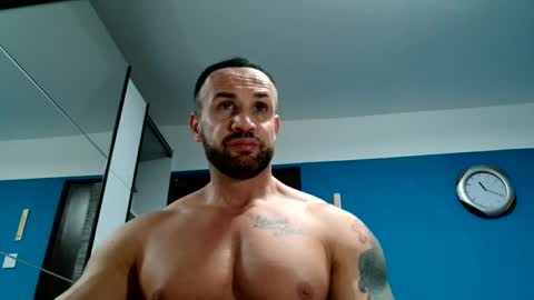 Snapshot of tridentmuscles chatting on 01.02.25 tridentmuscles online show from 01.02.25