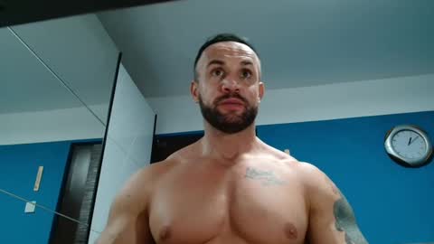 Snapshot of tridentmuscles chatting on 01.04.25 tridentmuscles online show from 01.04.25