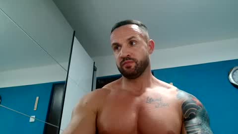 Snapshot of tridentmuscles chatting on 02.02.25 tridentmuscles online show from 02.02.25