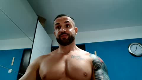 Snapshot of tridentmuscles chatting on 02.04.25 tridentmuscles online show from 02.04.25