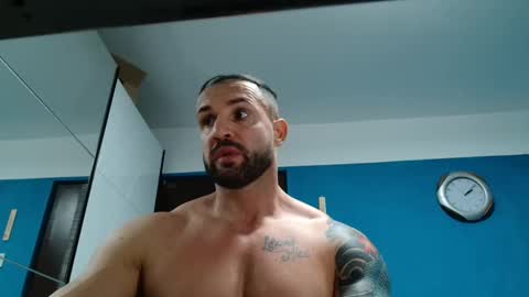 Snapshot of tridentmuscles chatting on 02.06.25 tridentmuscles online show from 02.06.25