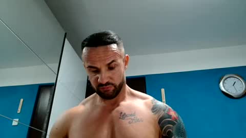 Snapshot of tridentmuscles chatting on 02.08.25 tridentmuscles online show from 02.08.25