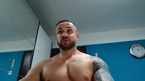 Snapshot of tridentmuscles chatting on 02.10.25 tridentmuscles online show from 02.10.25