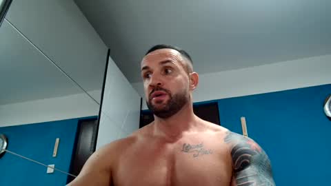 Snapshot of tridentmuscles chatting on 02.13.25 tridentmuscles online show from 02.13.25
