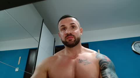Snapshot of tridentmuscles chatting on 02.20.25 tridentmuscles online show from 02.20.25