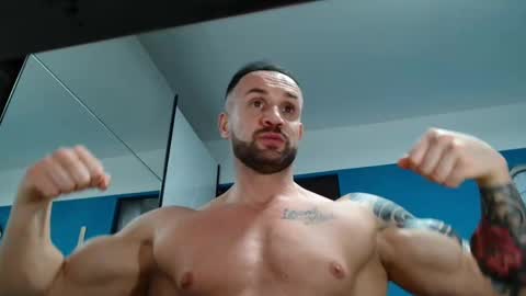Snapshot of tridentmuscles chatting on 02.24.25 tridentmuscles online show from 02.24.25