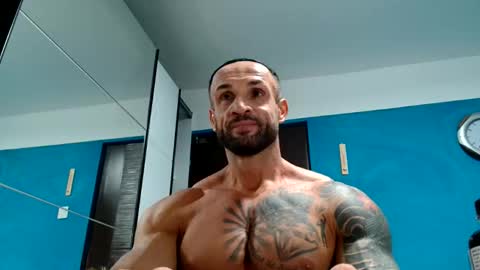 Snapshot of tridentmuscles chatting on 09.17.25 tridentmuscles online show from 09.17.25