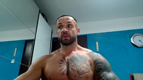Snapshot of tridentmuscles chatting on 09.30.25 tridentmuscles online show from 09.30.25