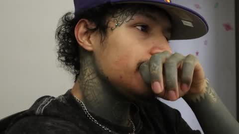 - trieone online show from 10.01.25