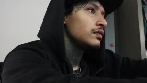 - trieone online show from 10.12.25