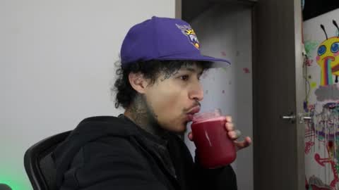 - trieone online show from 03.08.26