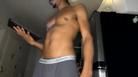 Snapshot of trillahung chatting on 09.25.25 WapBopper online show from 09.25.25